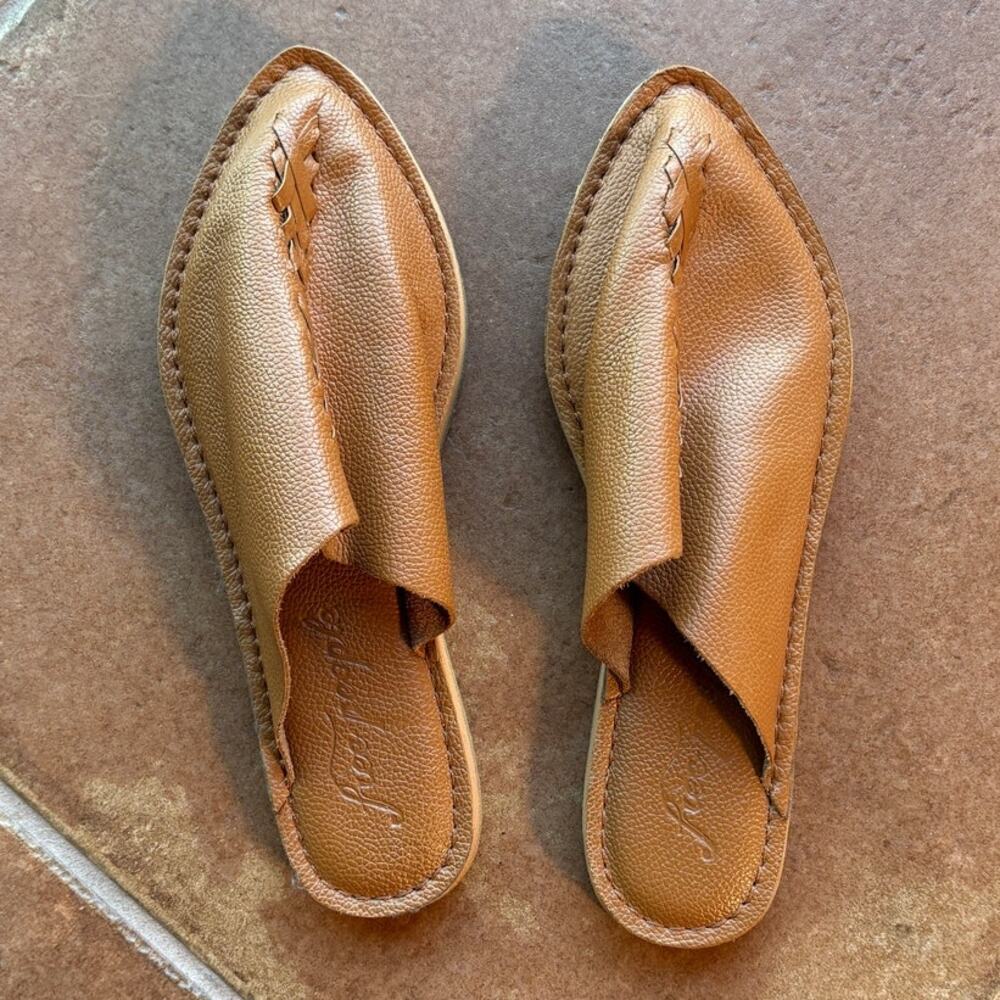 Free People Nova Flat Pebbled Leather Top Stitched Pointy Toe Mules size 7 - Picture 8 of 16